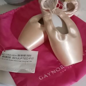 Gaynor Minden 11N 3+ box supple